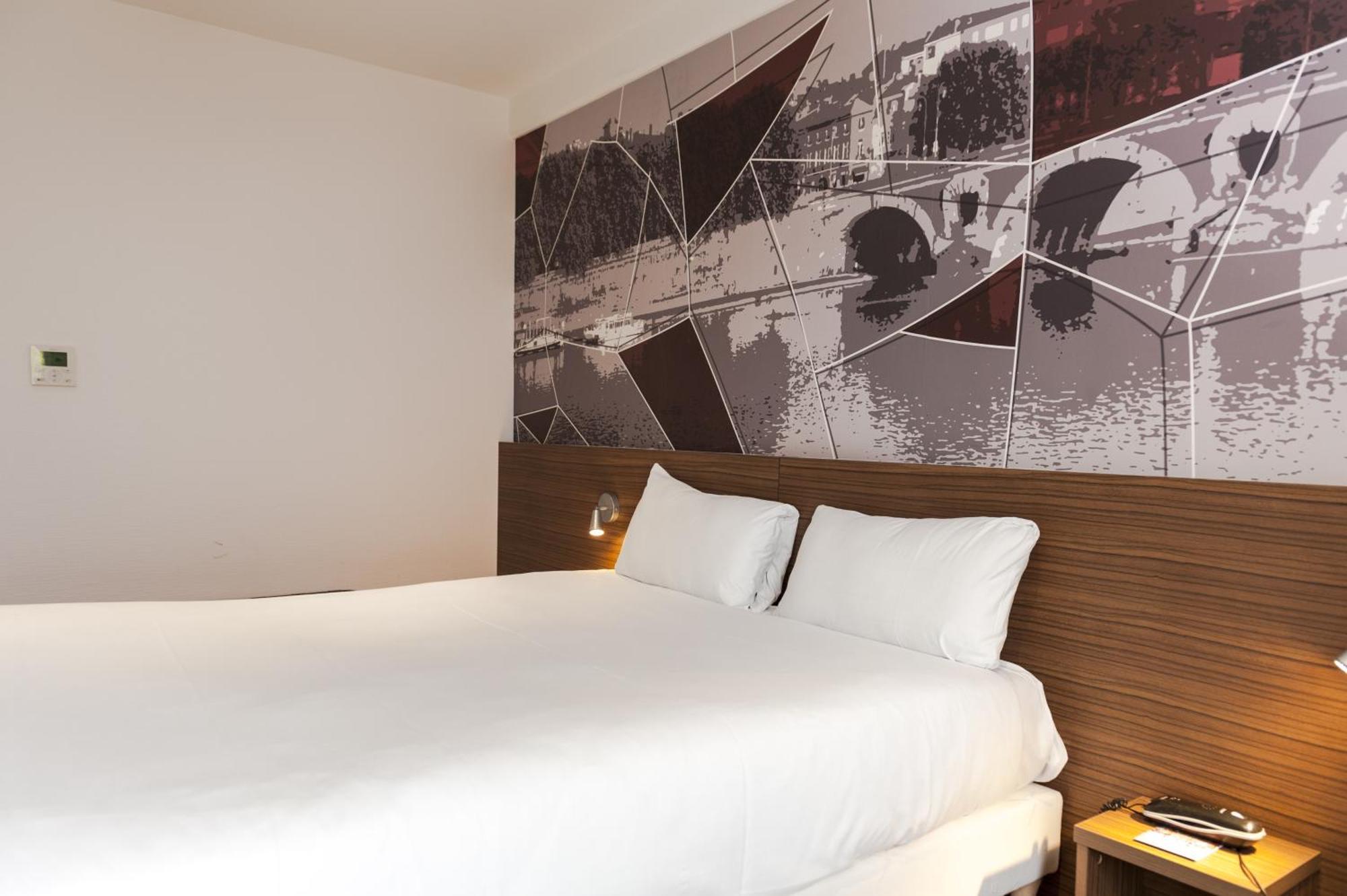 Brit Hotel Toulouse Colomiers - L'Esplanade Exterior foto